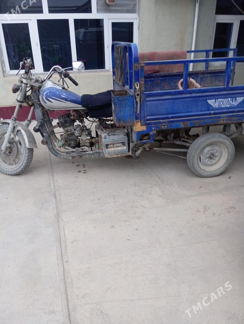 Lada XRay 2013 - 12 000 TMT - Bäherden - img 2