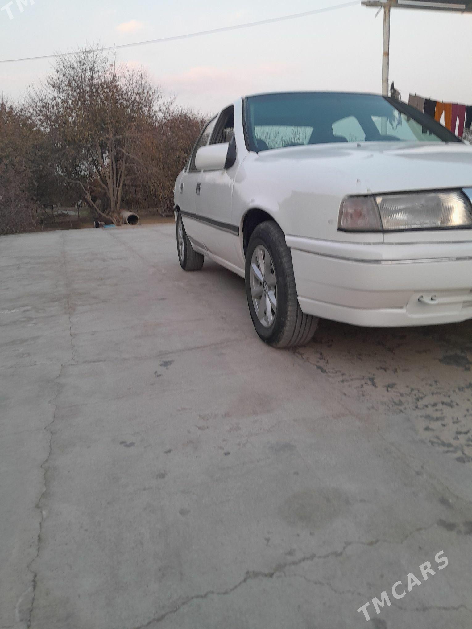 Opel Vectra 1991 - 35 000 TMT - Бахарден - img 4