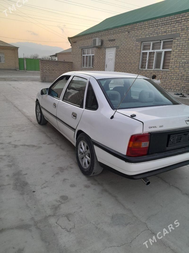Opel Vectra 1991 - 35 000 TMT - Бахарден - img 2