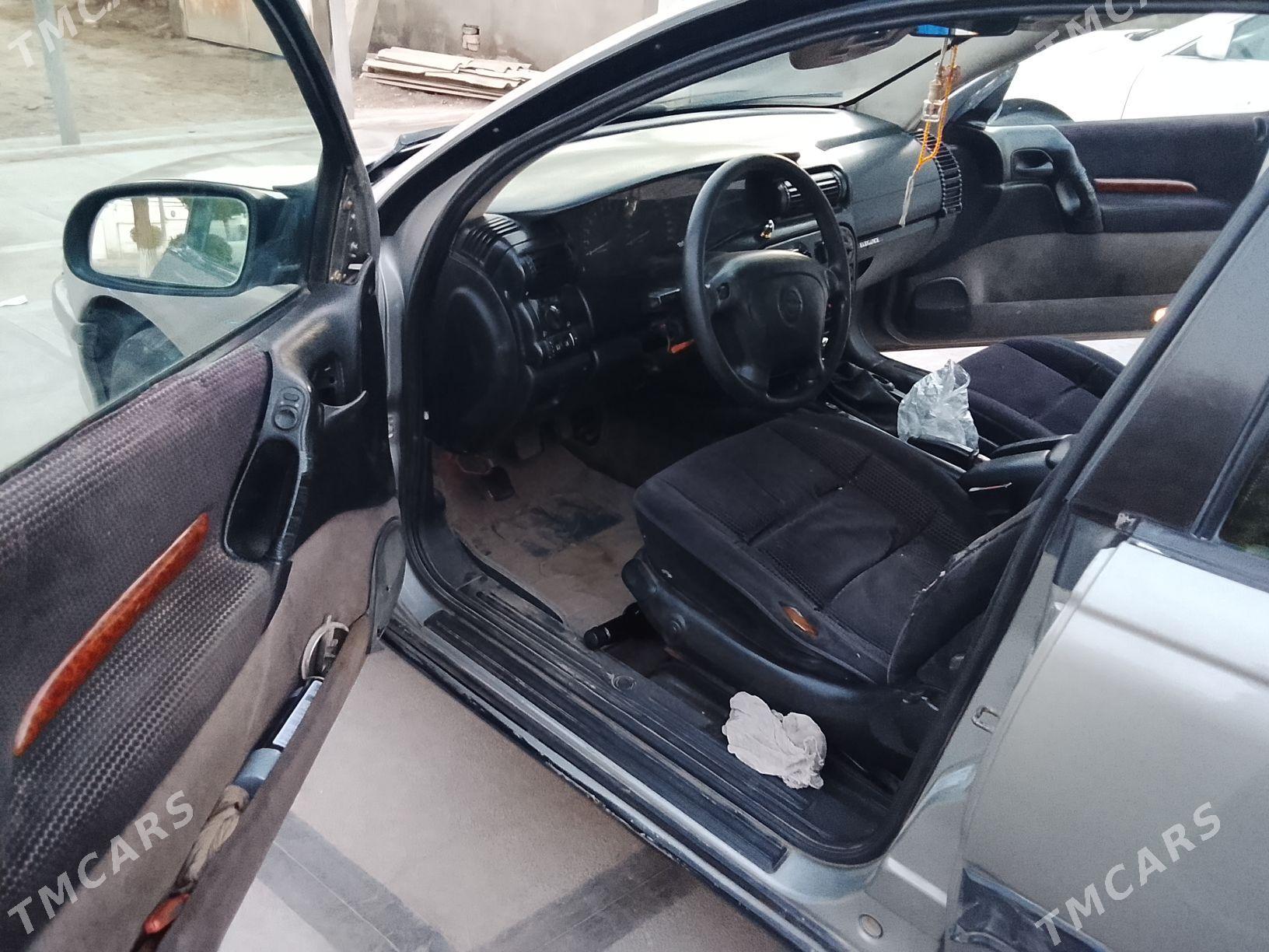 Opel Omega 1995 - 25 000 TMT - Мары - img 4