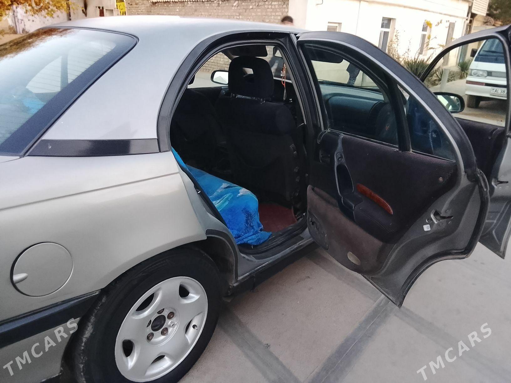 Opel Omega 1995 - 25 000 TMT - Мары - img 7