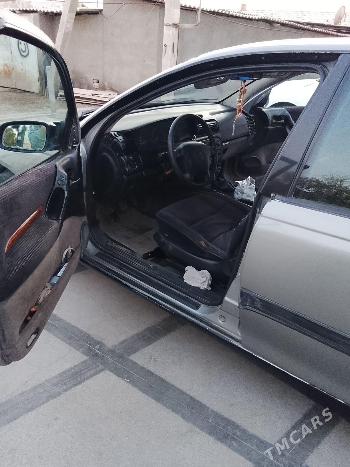 Opel Omega 1995 - 25 000 TMT - Мары - img 2