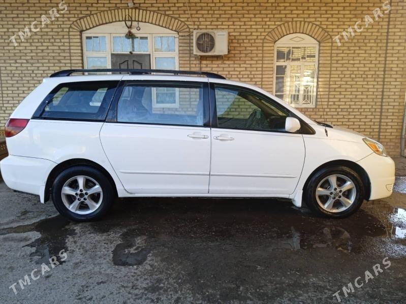 Toyota Sienna 2005 - 225 000 TMT - Мары - img 10