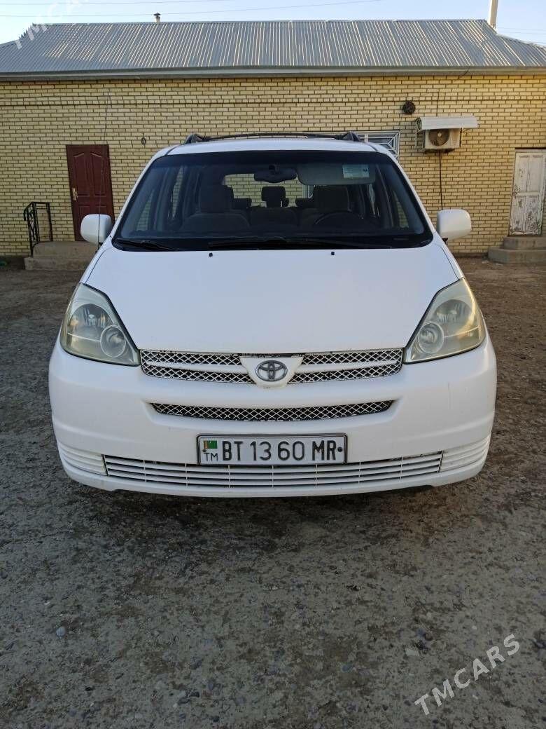 Toyota Sienna 2005 - 225 000 TMT - Мары - img 1