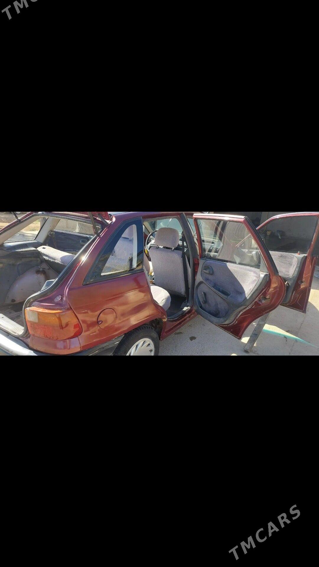 Opel Astra 1992 - 37 000 TMT - Гурбансолтан Едже - img 3