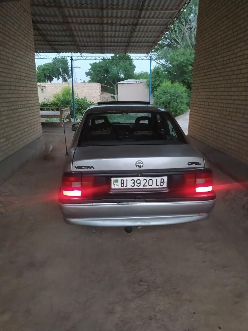 Opel Vectra 1993 - 50 000 TMT - Saýat - img 6