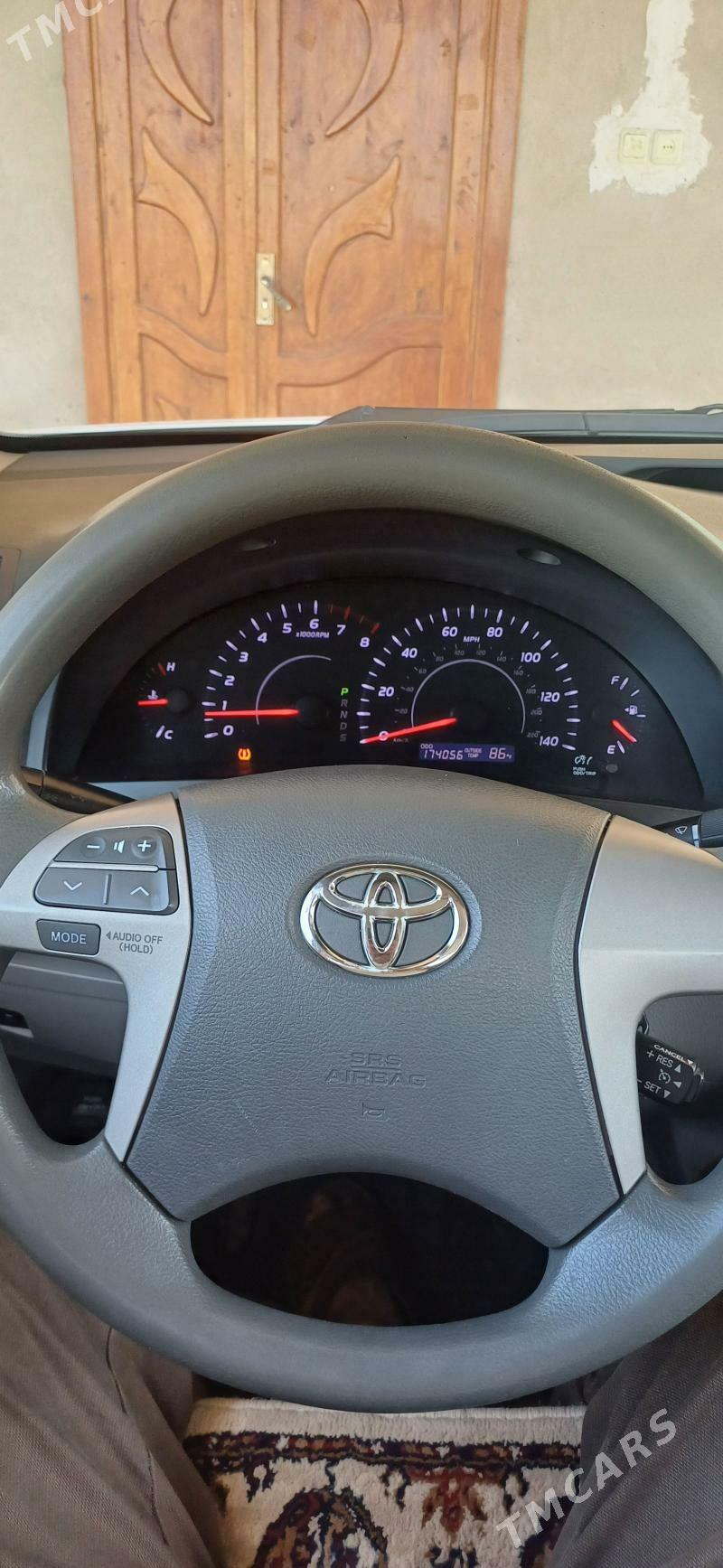 Toyota Camry 2010 - 240 000 TMT - Daşoguz - img 10