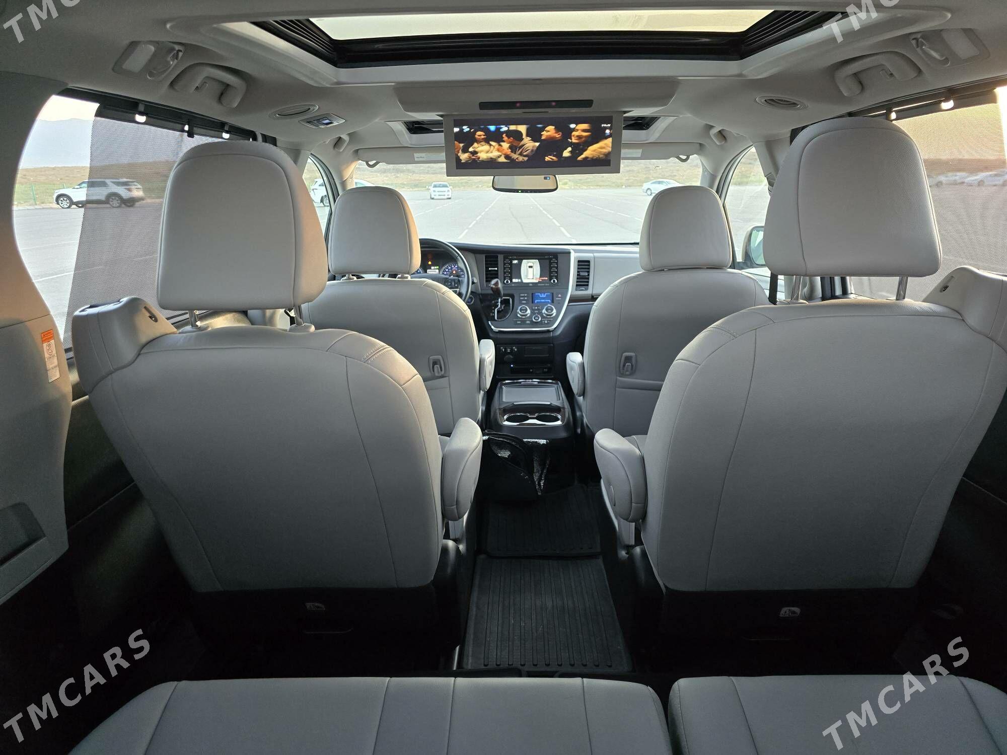 Toyota Sienna 2018 - 610 000 TMT - Ашхабад - img 7