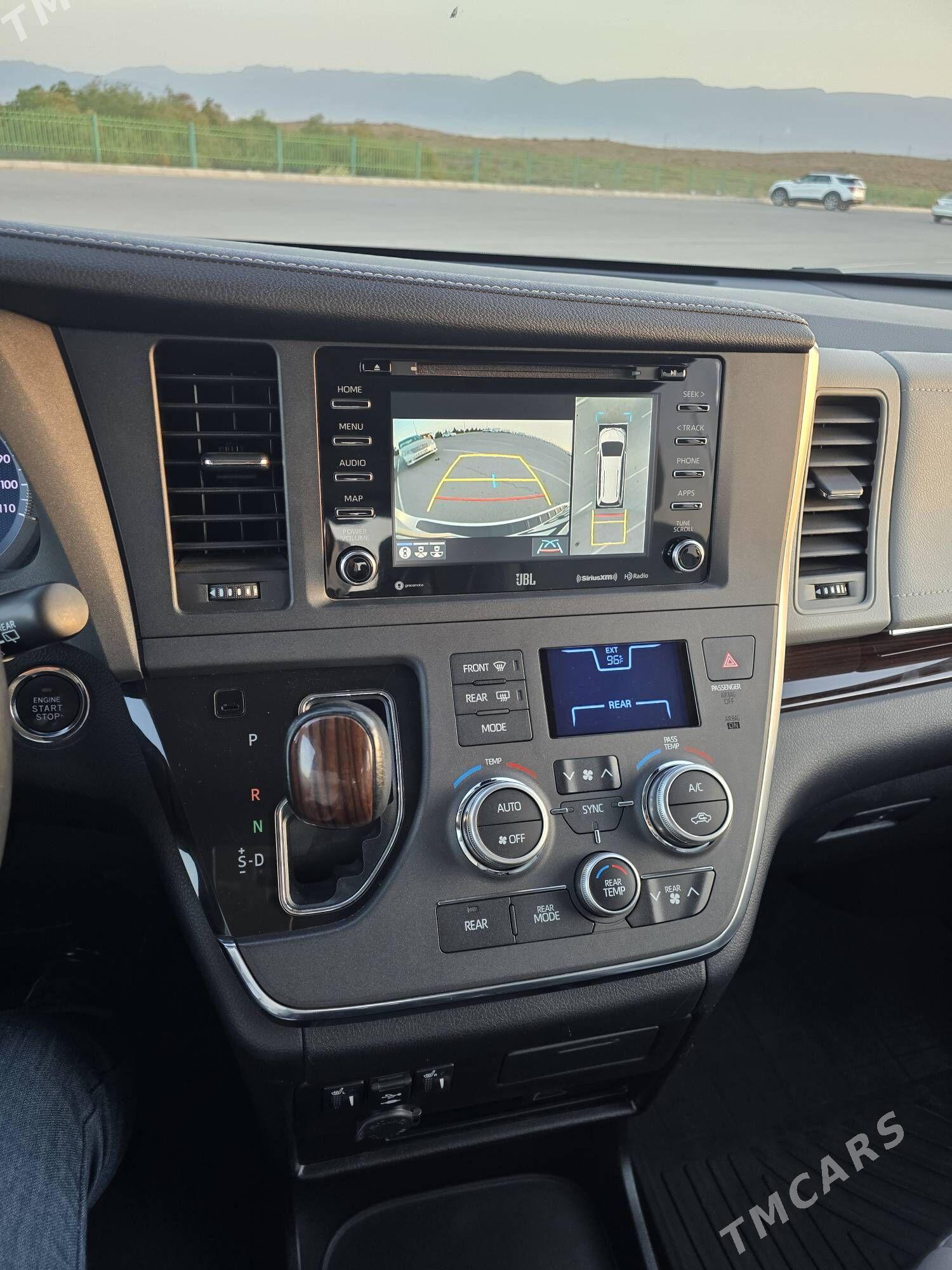 Toyota Sienna 2018 - 610 000 TMT - Ашхабад - img 2