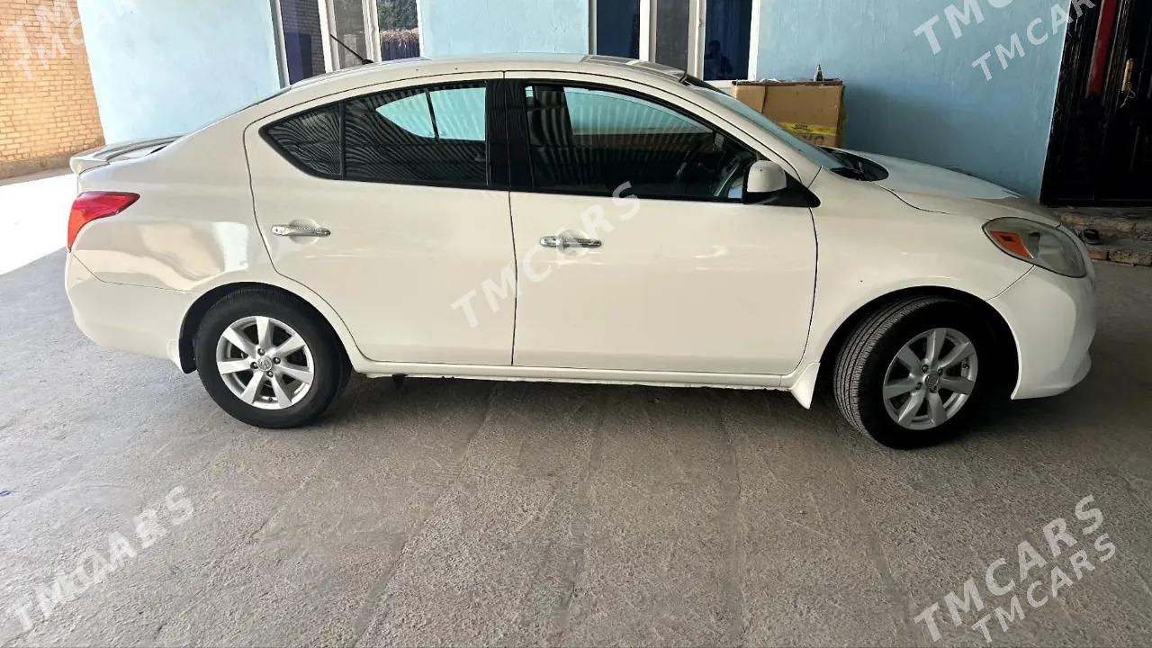 Nissan Versa 2013 - 100 000 TMT - Dänew - img 3