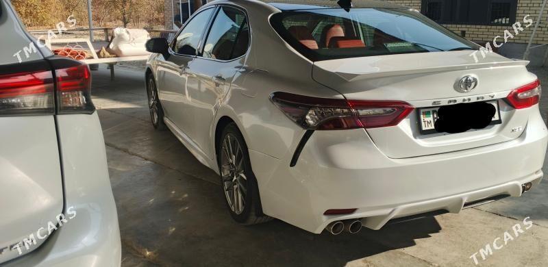 Toyota Camry 2021 - 355 000 TMT - Baýramaly - img 3
