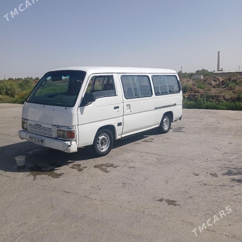 Nissan Urvan 1993 - 30 000 TMT - Mary - img 2