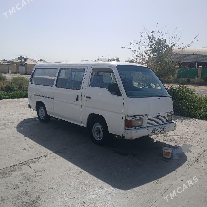 Nissan Urvan 1993 - 30 000 TMT - Mary - img 3