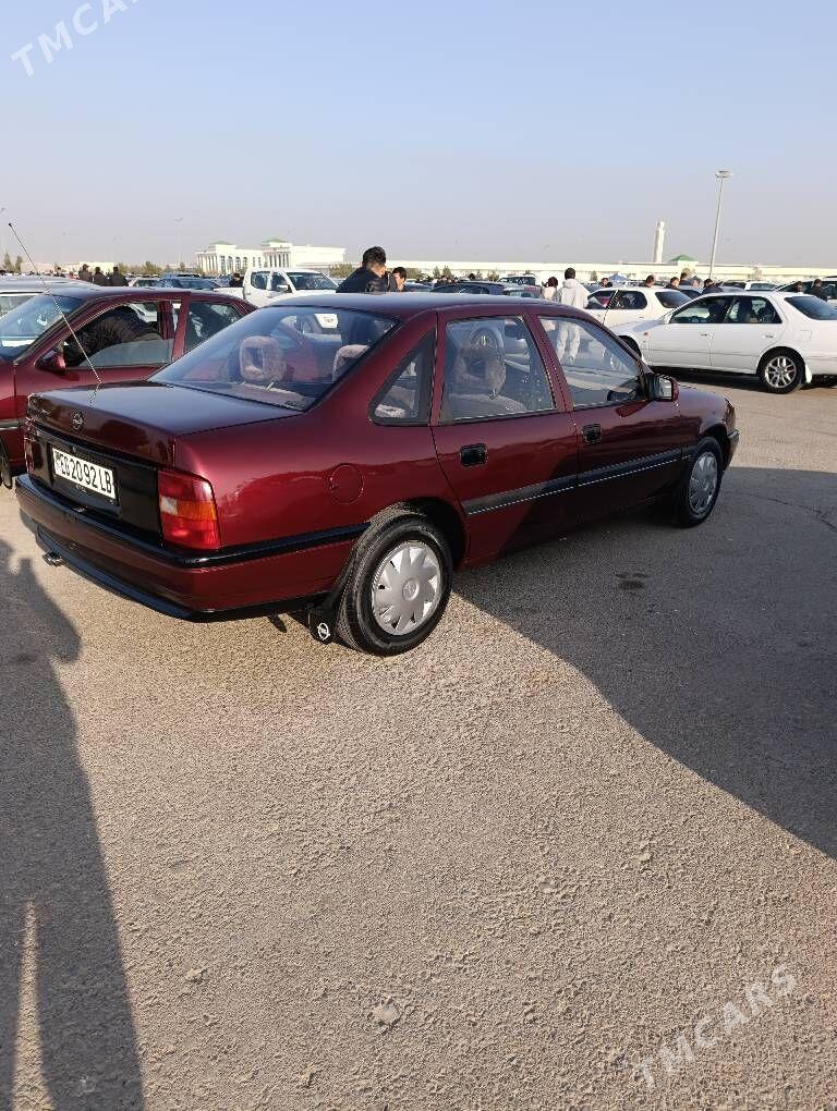 Opel Vectra 1992 - 48 000 TMT - Сакар - img 3