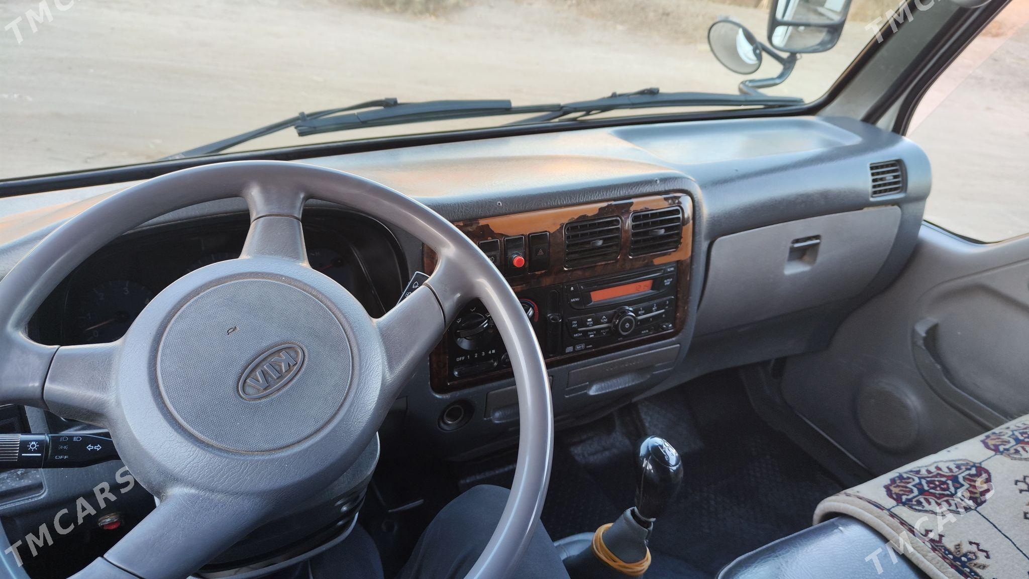 Kia Bongo 2002 - 90 000 TMT - Дашогуз - img 7