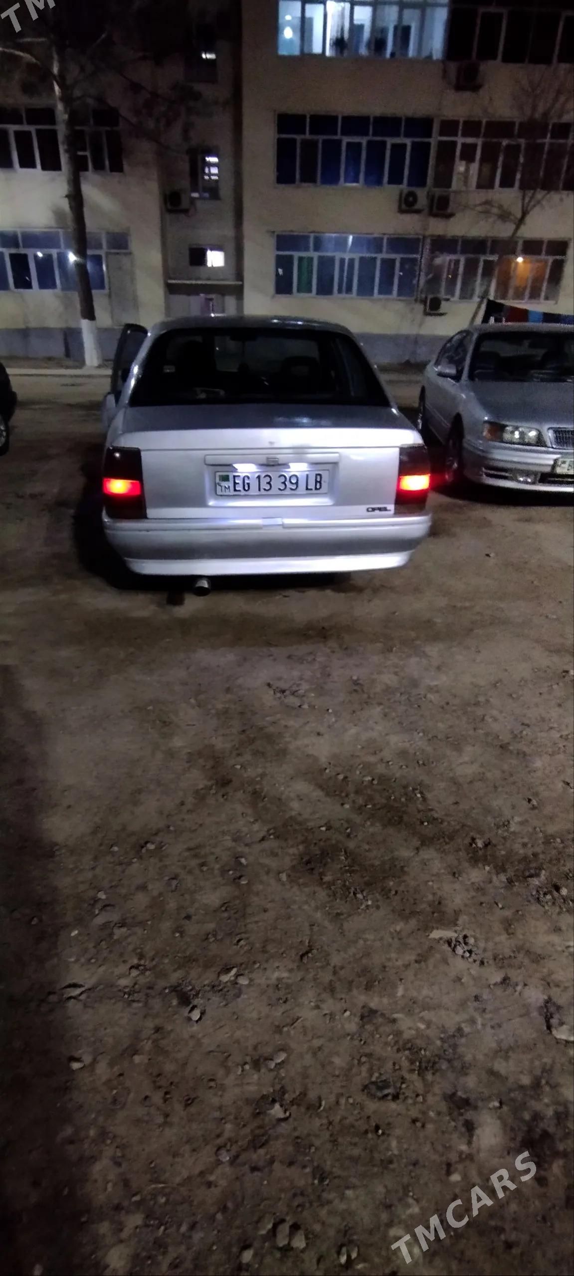 Opel Omega 1990 - 18 000 TMT - Туркменабат - img 1