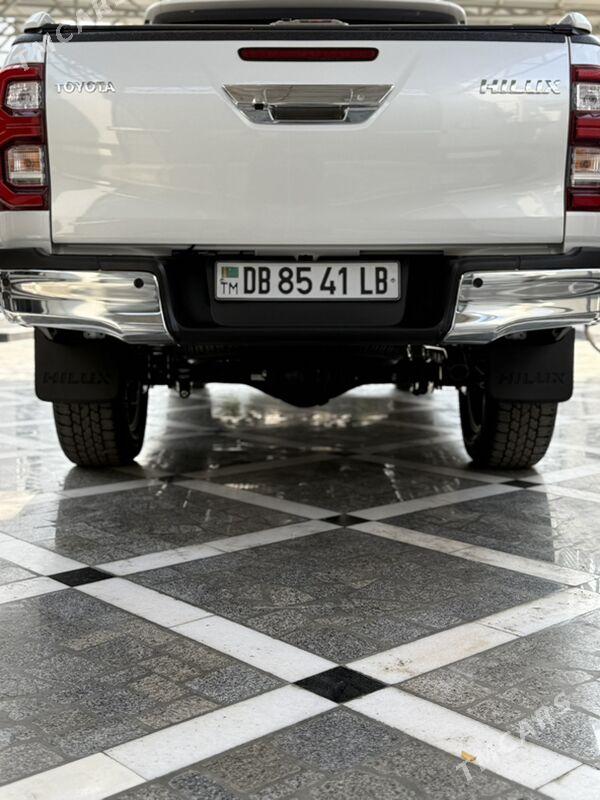 Toyota Hilux 2023 - 630 000 TMT - Туркменабат - img 2