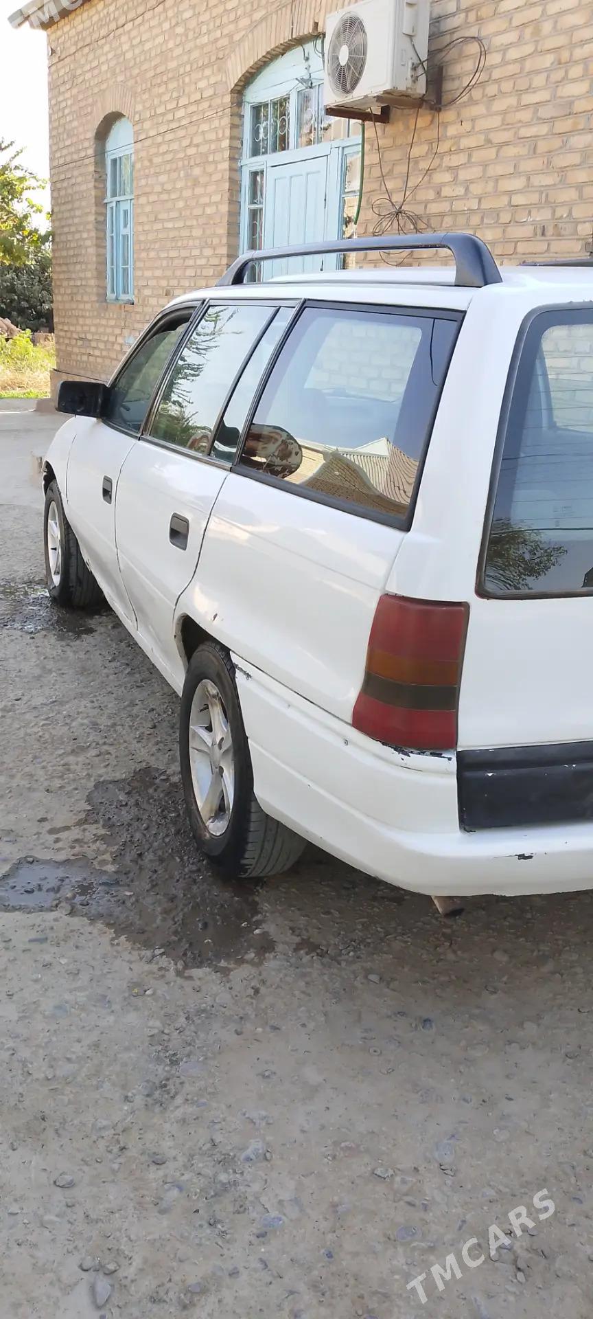 Opel Astra 1992 - 24 000 TMT - Мары - img 5
