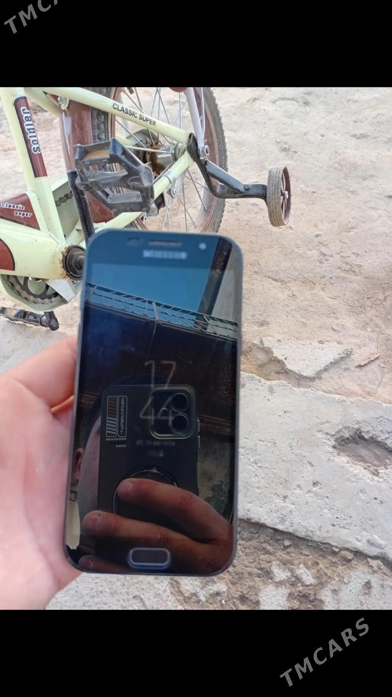 Samsunk a5 2017 - Чарджоу - img 3