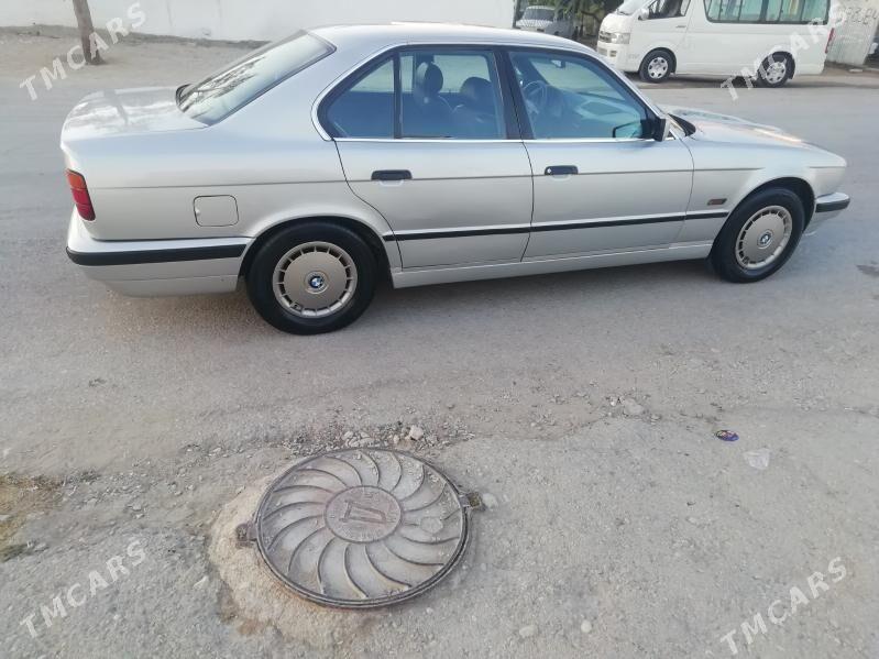 BMW E34 1994 - 80 000 TMT - Балканабат - img 9