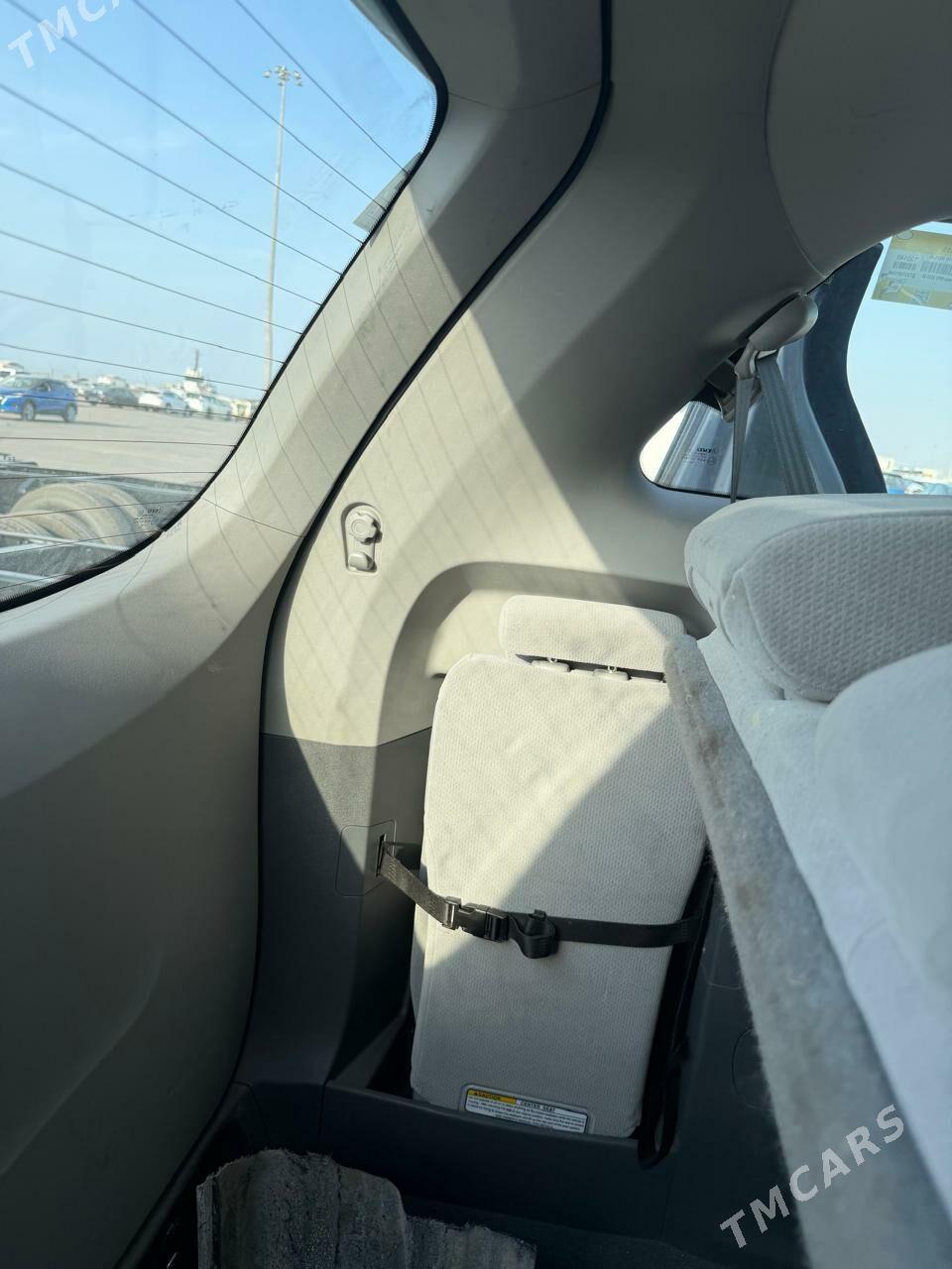 Toyota Sienna 2020 - 385 000 TMT - Мары - img 10