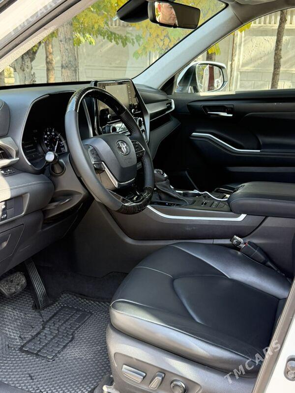 Toyota Highlander 2022 - 530 000 TMT - Мары - img 9