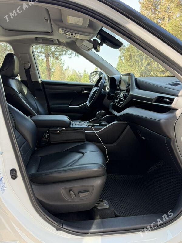 Toyota Highlander 2022 - 530 000 TMT - Мары - img 8
