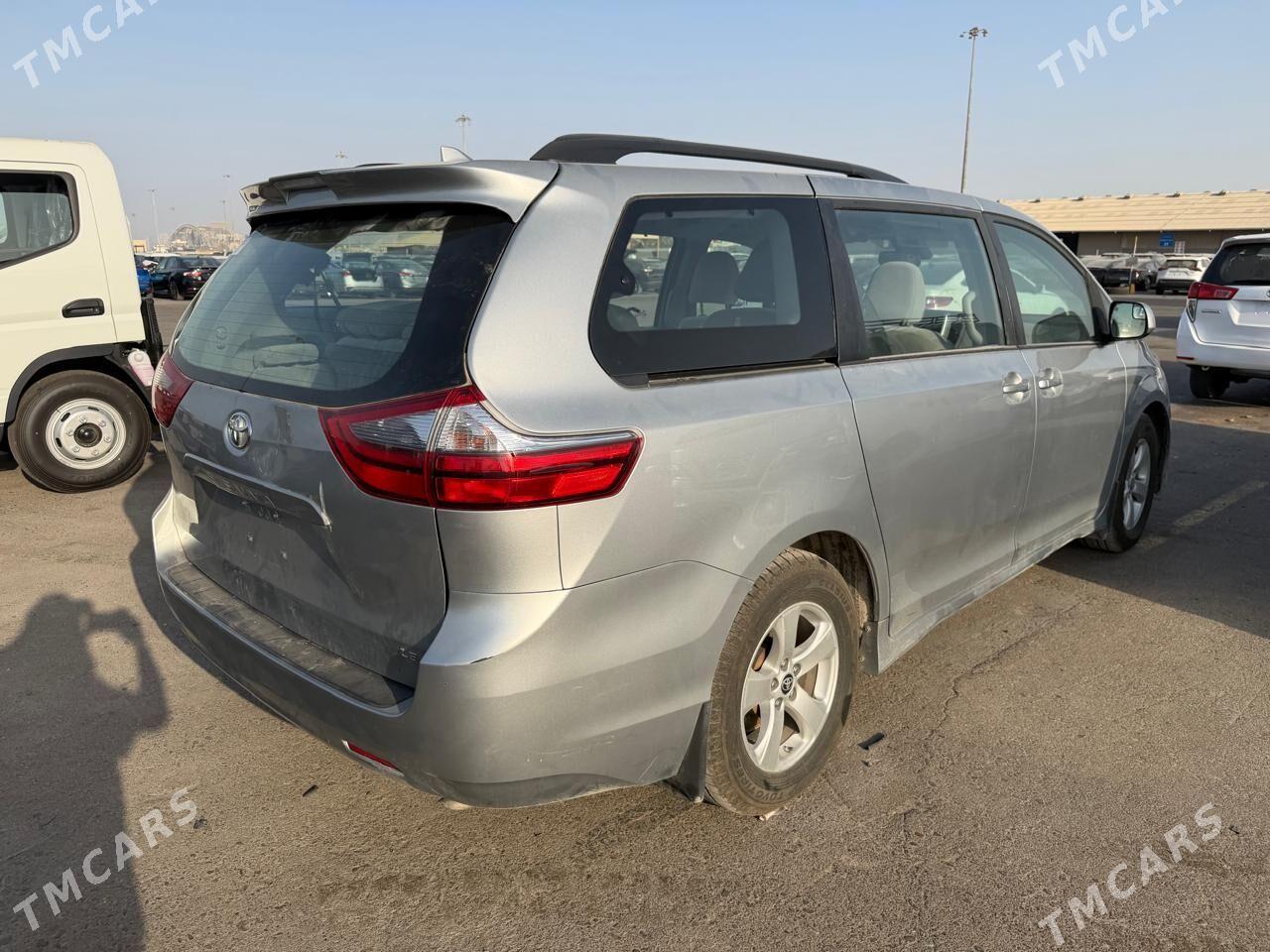 Toyota Sienna 2020 - 385 000 TMT - Мары - img 4