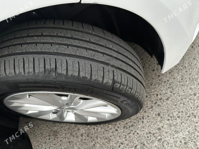 Toyota Corolla 2022 - 240 000 TMT - Мир 1 - img 3