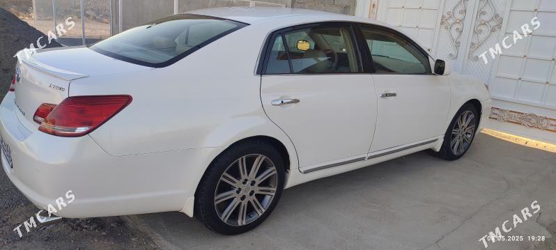 Toyota Avalon 2005 - 240 000 TMT - Гызыларбат - img 2