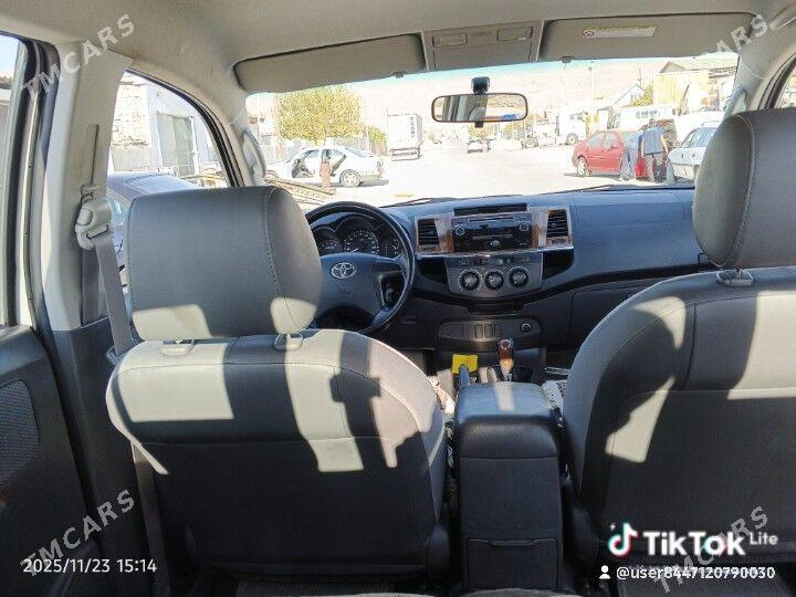 Toyota Hilux 2014 - 418 000 TMT - Балканабат - img 5