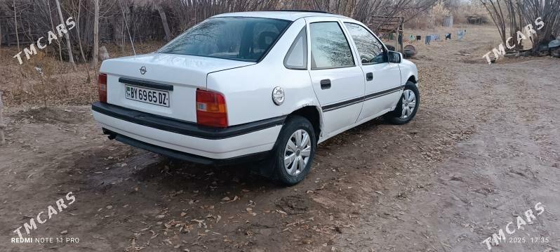 Opel Vectra 1989 - 36 000 TMT - етр. Туркменбаши - img 4