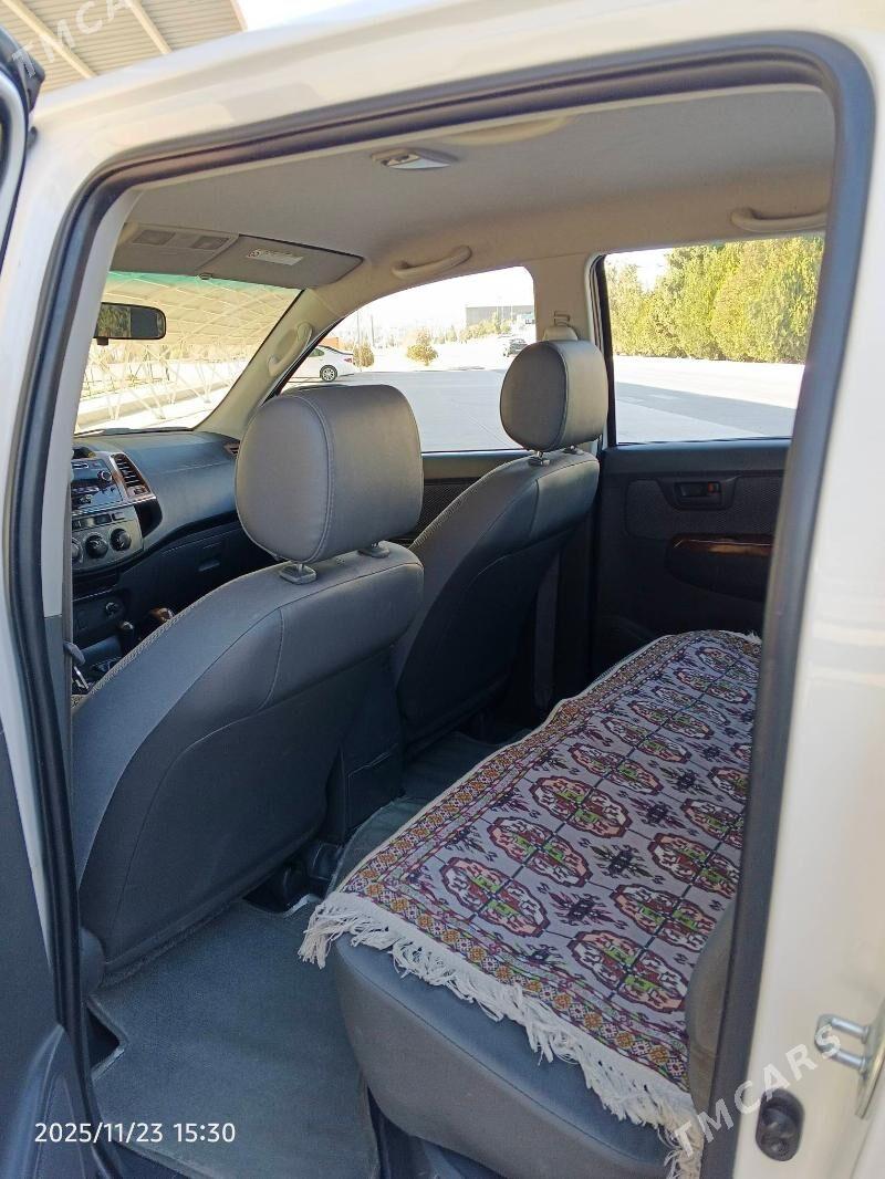 Toyota Hilux 2014 - 418 000 TMT - Балканабат - img 7