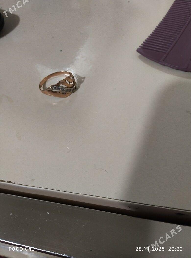 gyzyl yuzik - Hazar - img 2