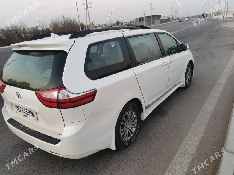 Toyota Sienna 2019 - 385 000 TMT - Байрамали - img 2