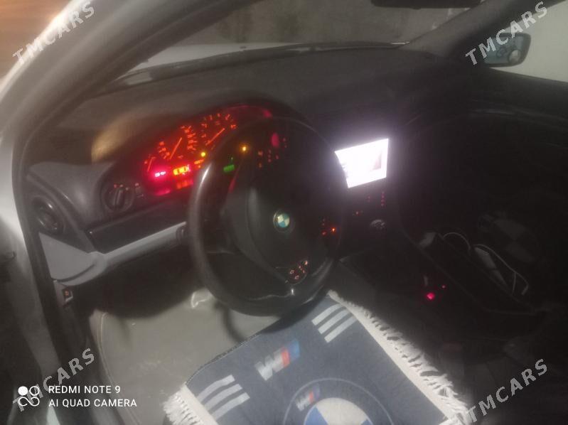 BMW E39 1997 - 121 000 TMT - Kaka - img 5