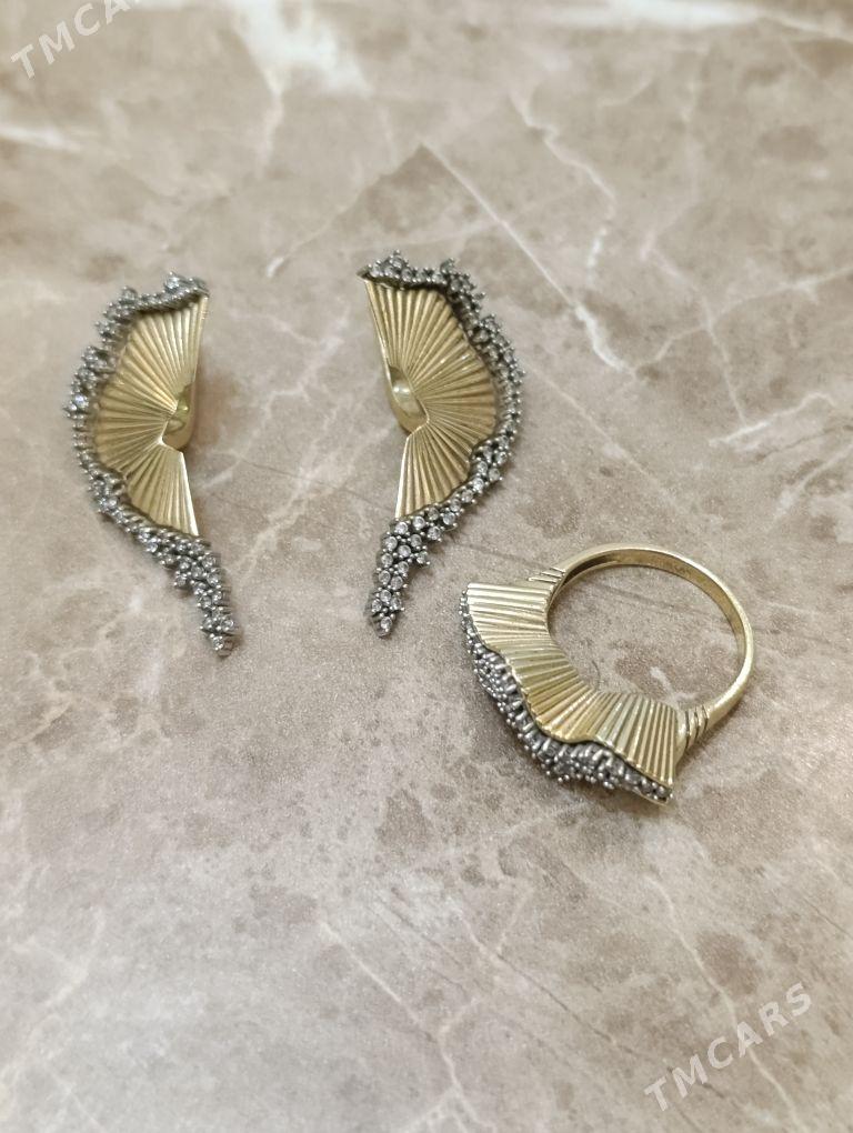 altyn gyzyl Ýerewan komplekt - Balkanabat - img 1