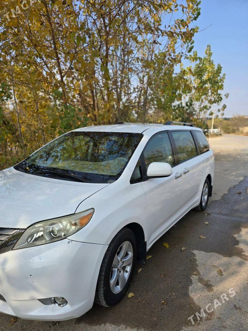 Toyota Sienna 2011 - 320 000 TMT - Ашхабад - img 1