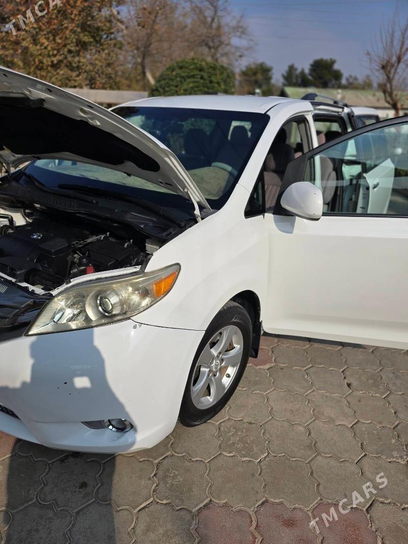 Toyota Sienna 2011 - 320 000 TMT - Ашхабад - img 5