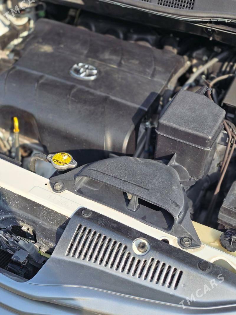 Toyota Sienna 2011 - 320 000 TMT - Ашхабад - img 7