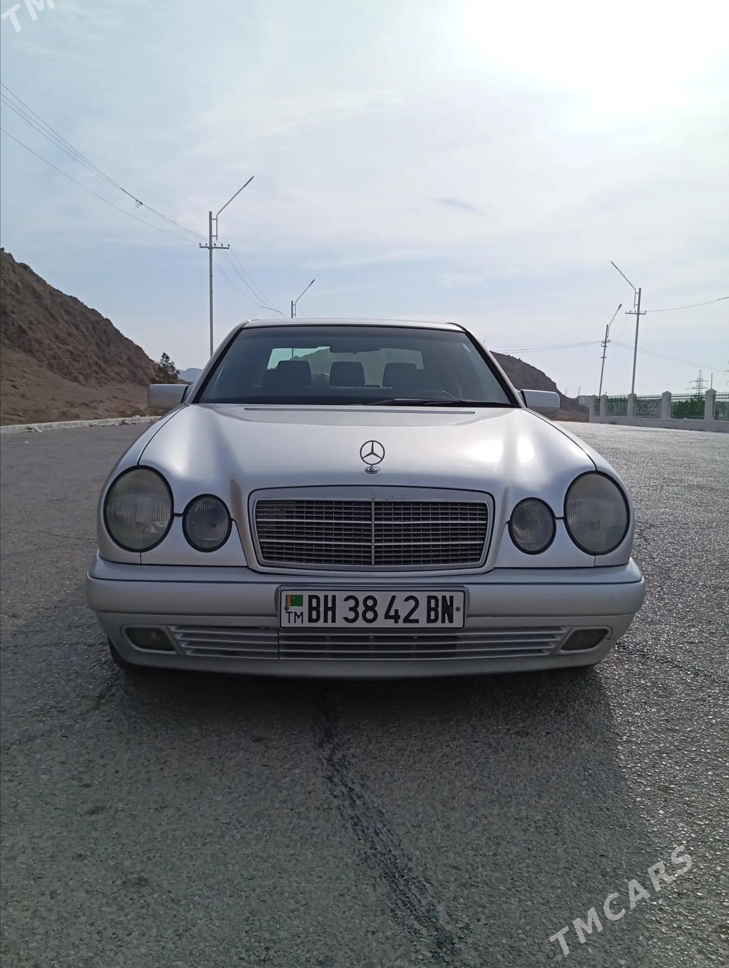 Mercedes-Benz E320 1997 - 110 000 TMT - Balkanabat - img 1
