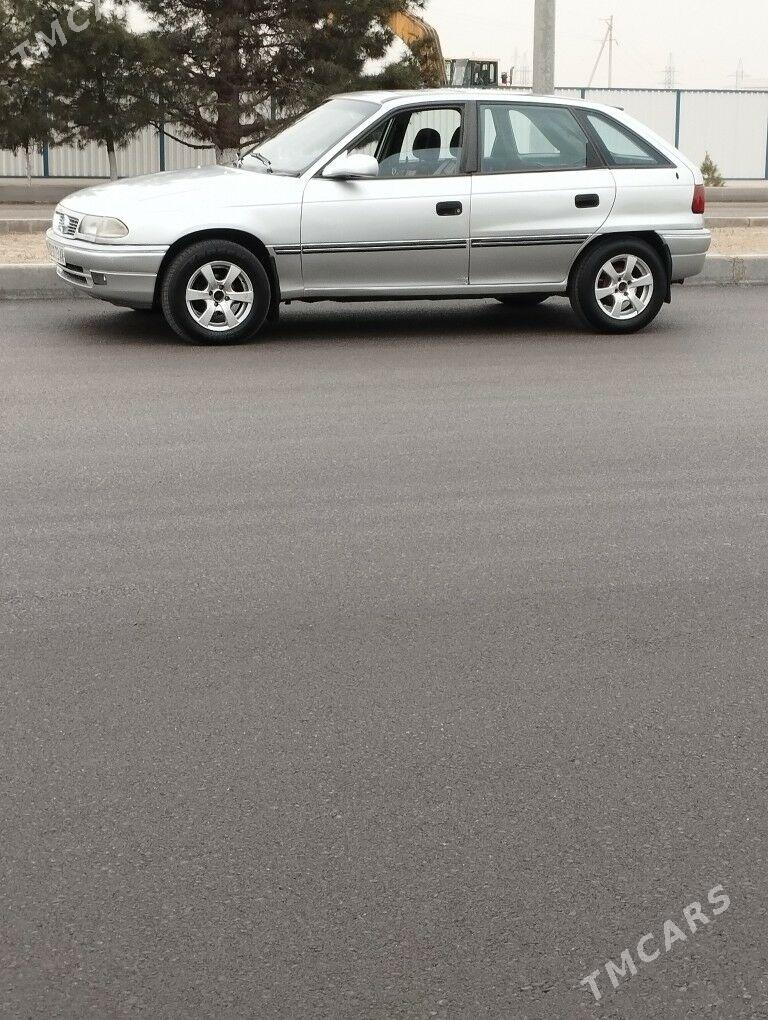 Opel Astra 1993 - 45 000 TMT - Теджен - img 4