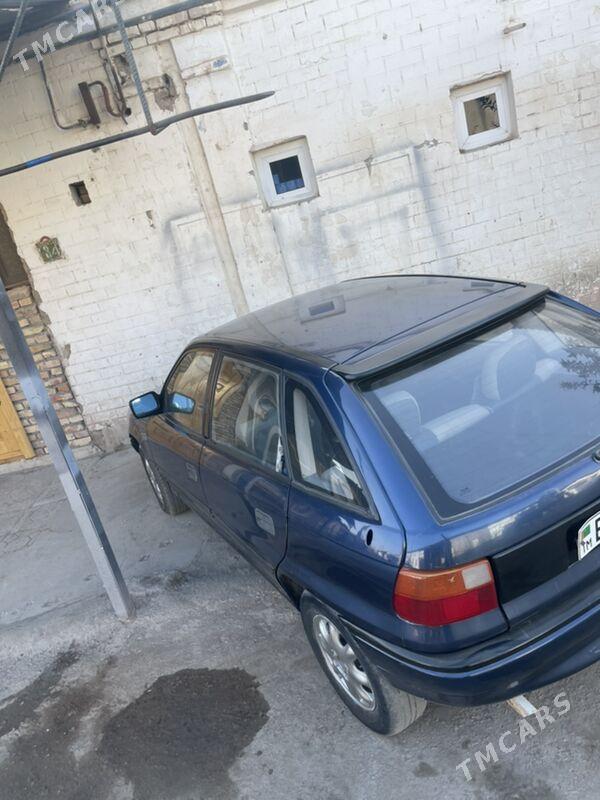 Opel Astra 1993 - 30 000 TMT - Дашогуз - img 2