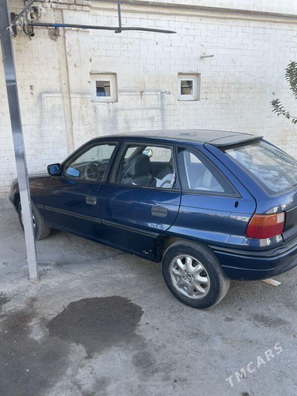 Opel Astra 1993 - 30 000 TMT - Дашогуз - img 3