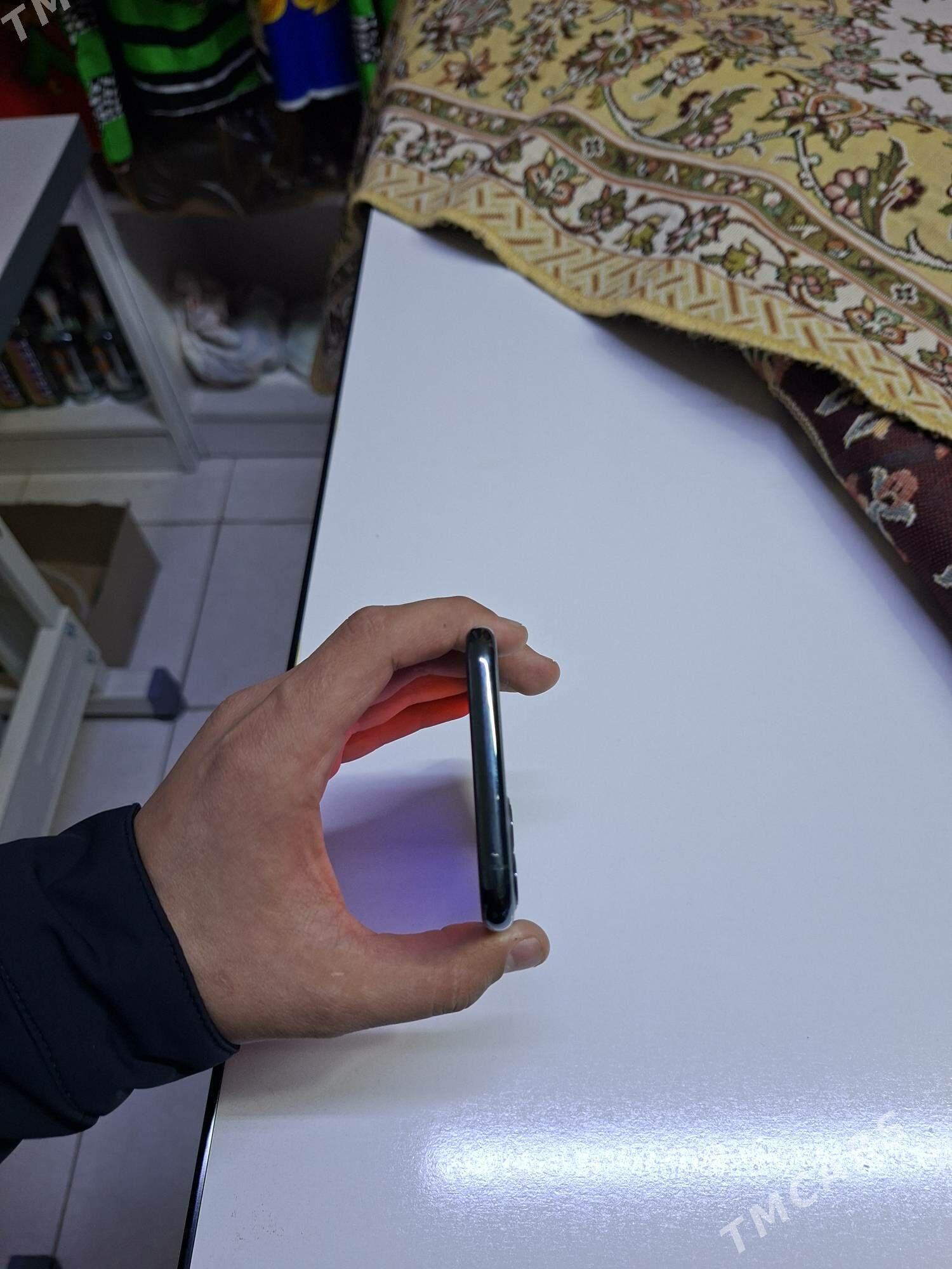 iphone 11 pro max - Büzmeýin - img 4