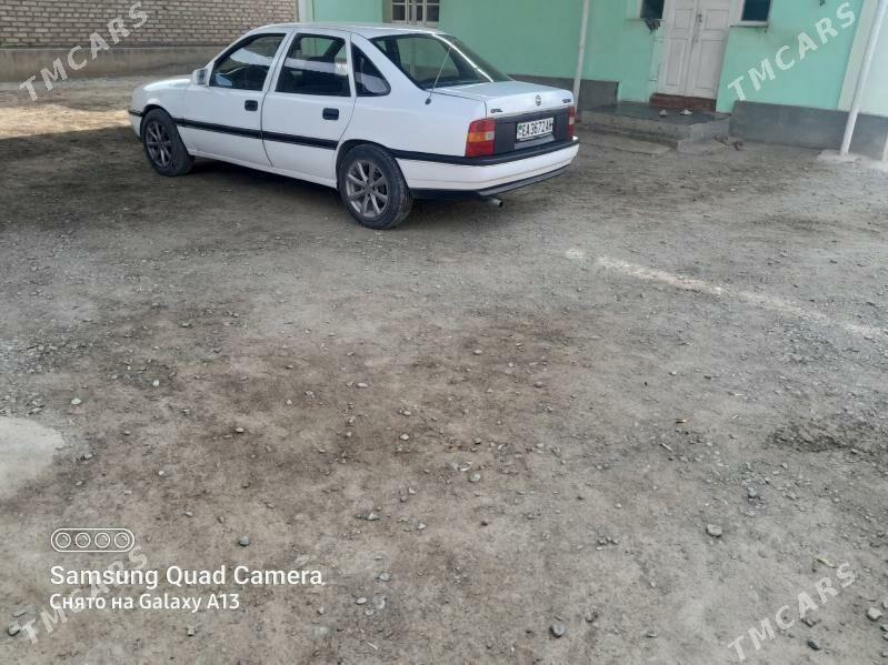 Opel Vectra 1992 - 28 000 TMT - Бахарден - img 4