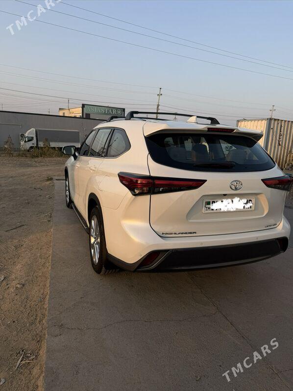 Toyota Highlander 2021 - 580 000 TMT - Мары - img 4