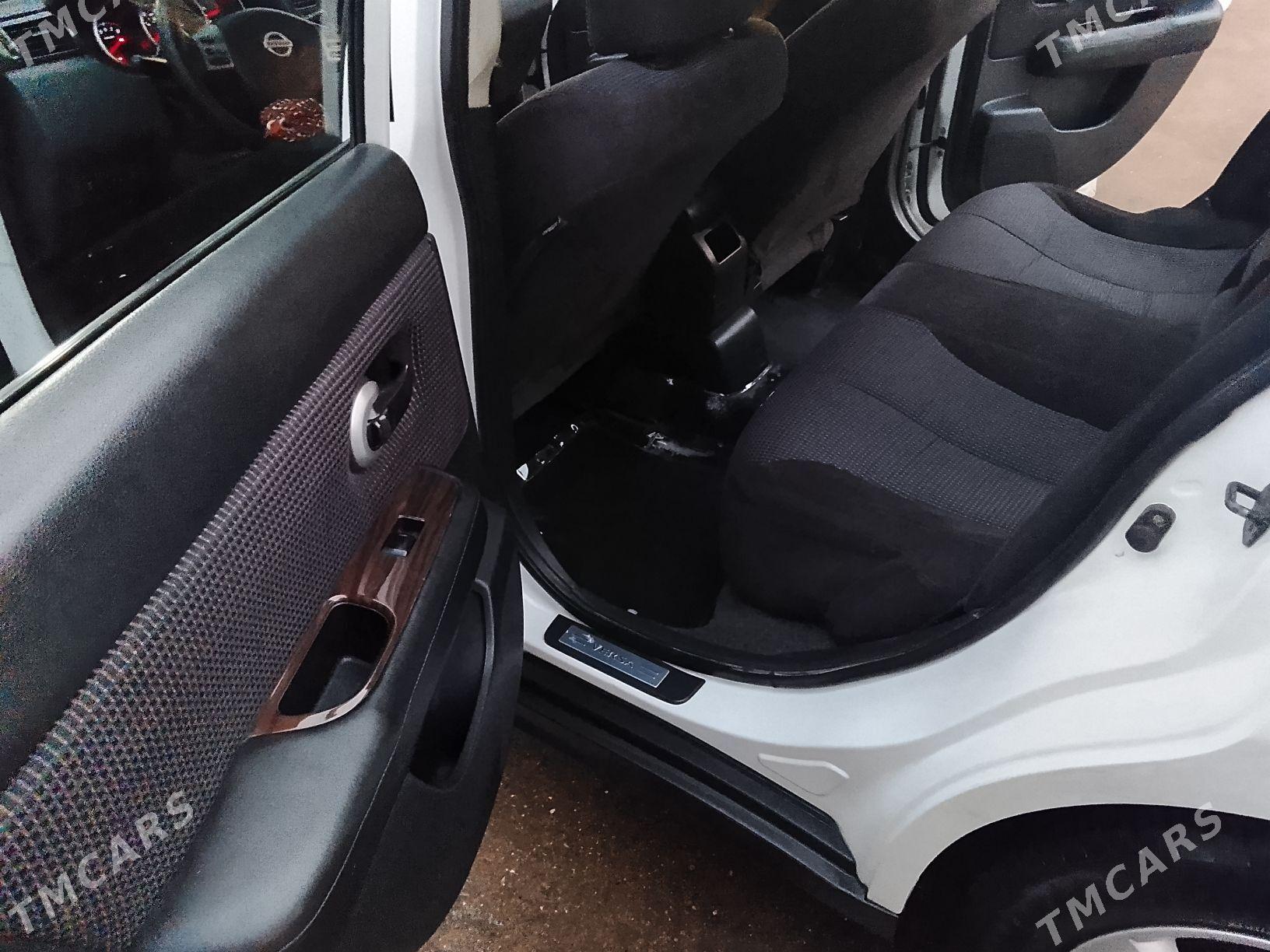 Nissan Versa 2010 - 165 000 TMT - 30 мкр - img 10