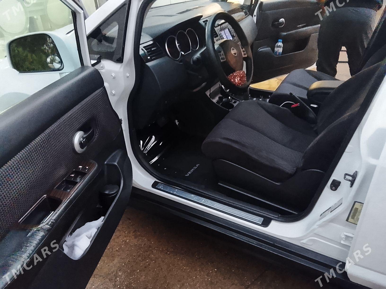 Nissan Versa 2010 - 165 000 TMT - 30 мкр - img 8