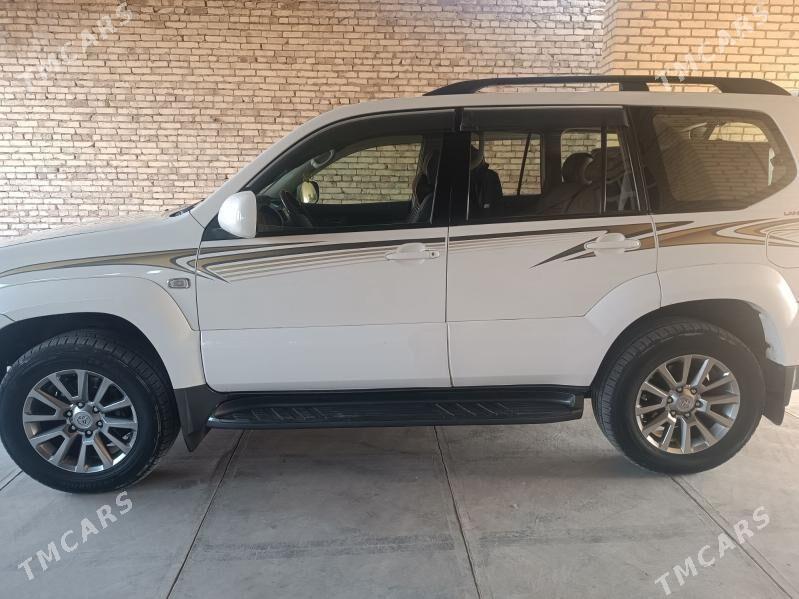 Toyota Land Cruiser Prado 2005 - 440 000 TMT - Saýat - img 5
